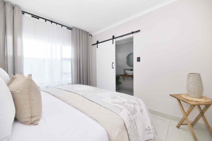 9 Bedroom Property for Sale in Westcliff Western Cape